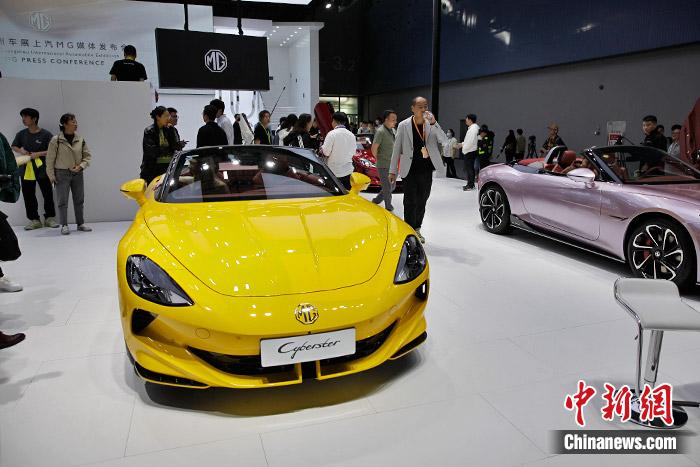 中國品牌新能源跑車。中新財經(jīng)記者 葛成 攝