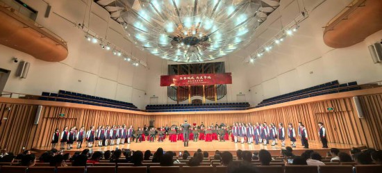 重慶大學城樹人小學校管樂團參加比賽。