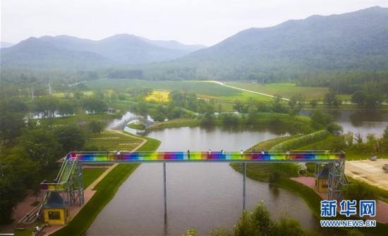 (社會(huì))(6)黑龍江伊春:消夏旅游熱